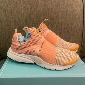 Nike Women's Presto Extreme Coral Running Shoes